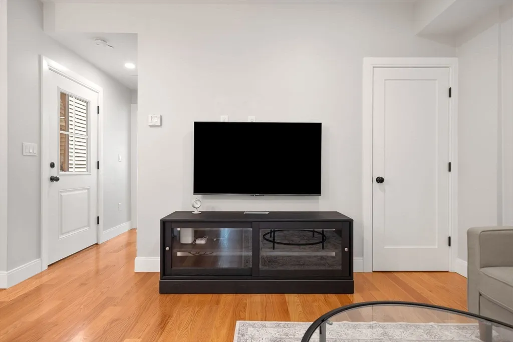 174 West Seventh St, South Boston