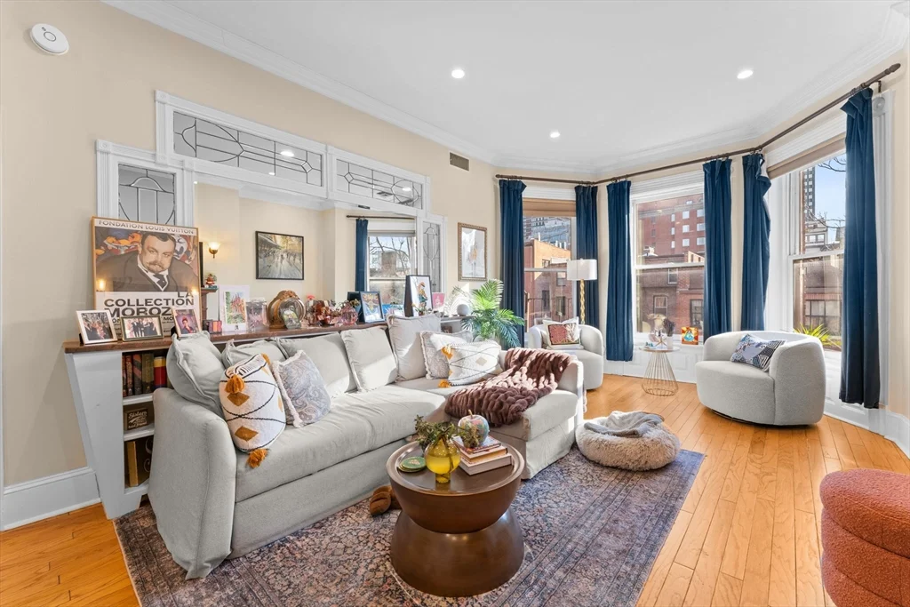 280 Commonwealth Ave, Back Bay