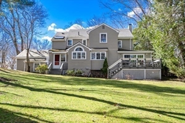 124 Rangeley Rd, Chestnut Hill