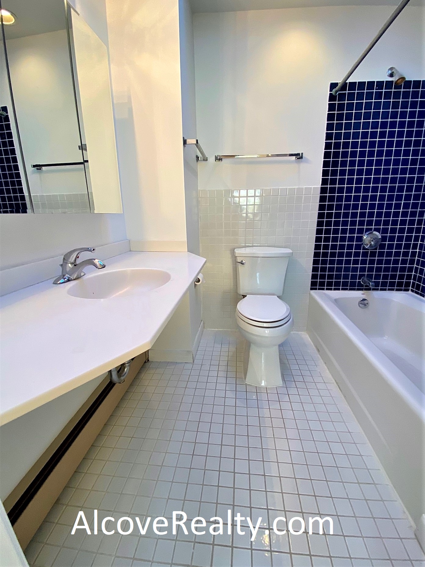 2.5 bed, 2 bath apartment for rent at 30 Dimick St Unit 1, Inman Square — photo 10 of 12