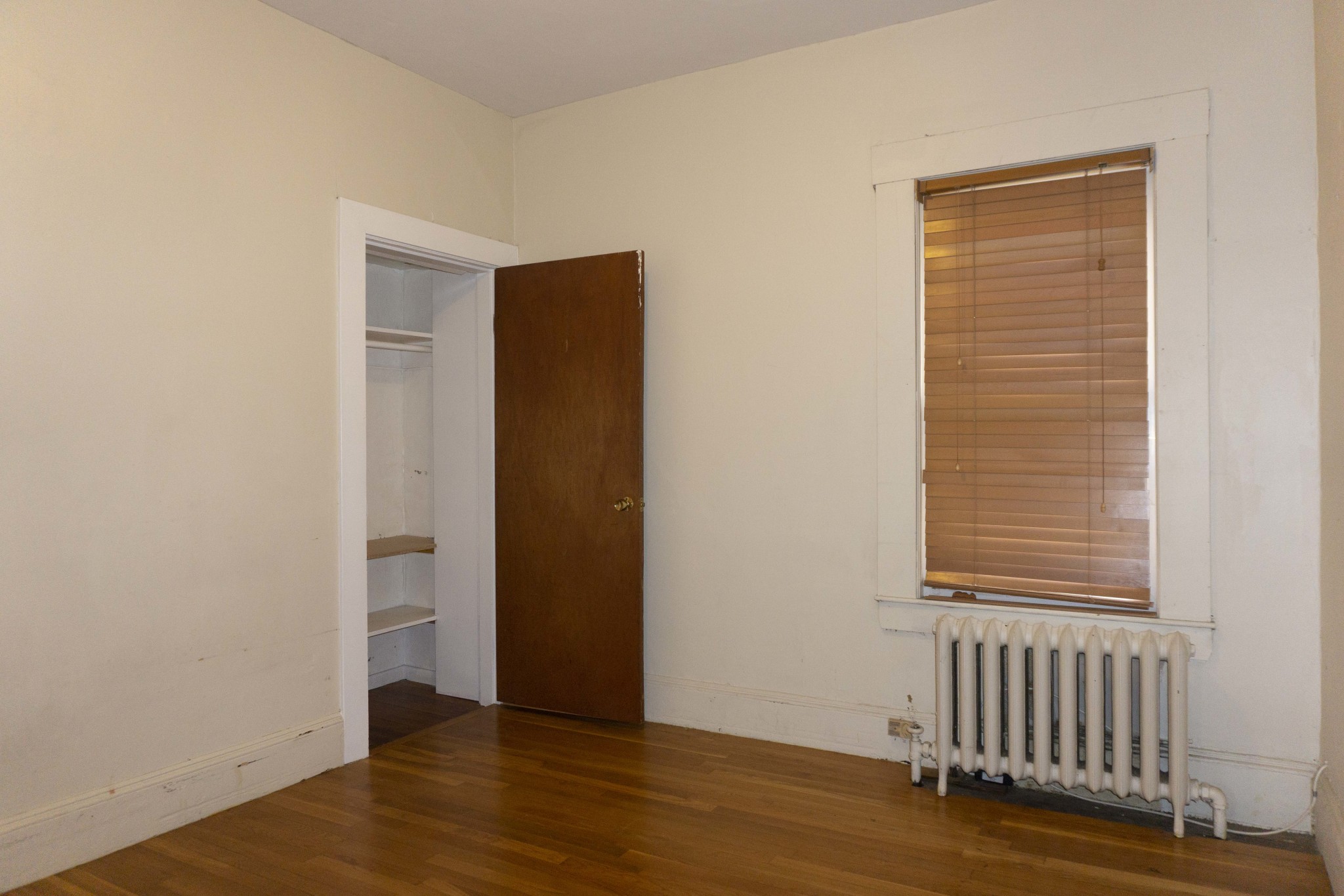 5 bed, 2 bath apartment for rent at 184 Cowper St Unit 2, East Boston — photo 2 of 8