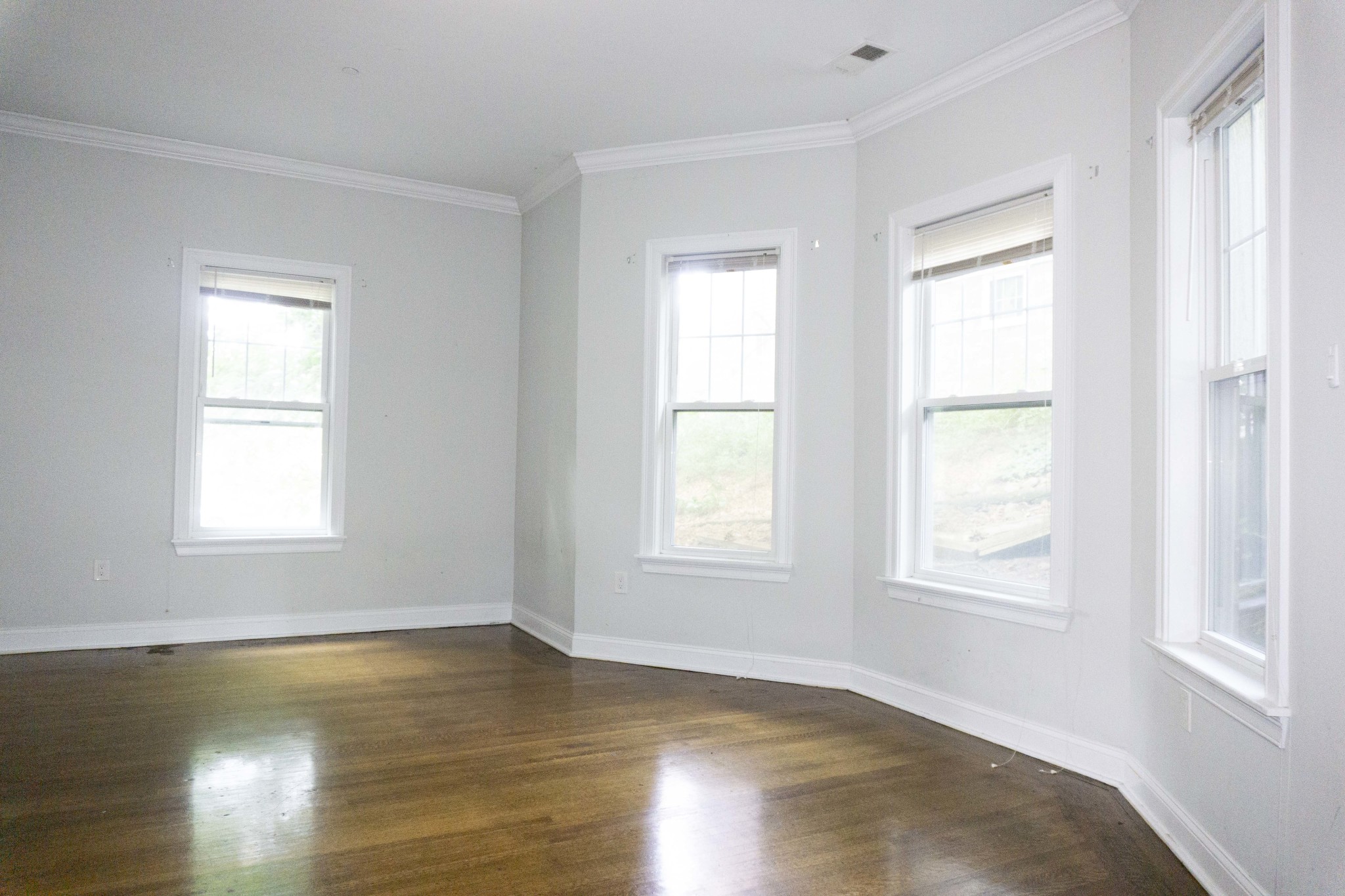 4 bed, 2 bath apartment for rent at 18 Robeson St Unit 1, Jamaica Plain — photo 4 of 13