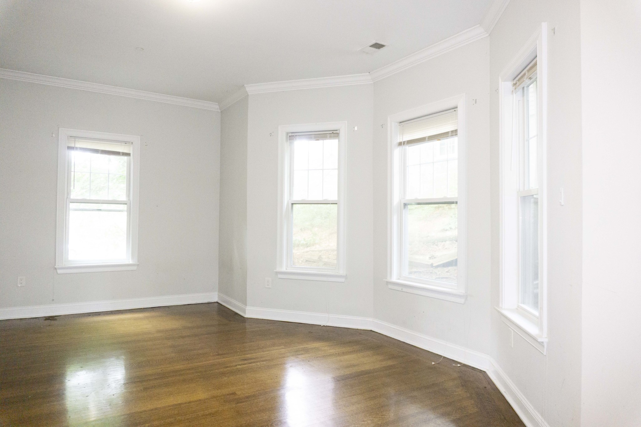 4 bed, 2 bath apartment for rent at 18 Robeson St Unit 1, Jamaica Plain — photo 7 of 13