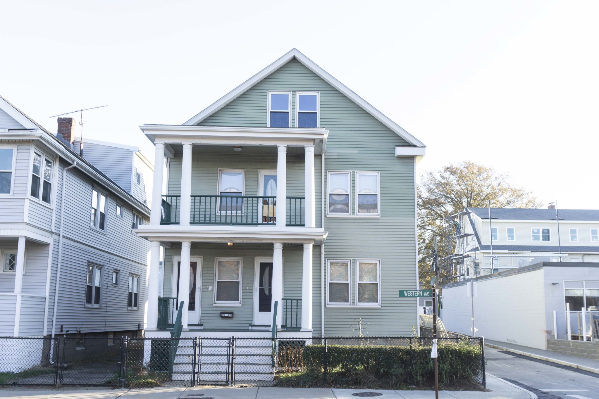 3 bed, 1 bath apartment for rent at 472 Western Ave Unit ., Brighton — photo 1 of 3