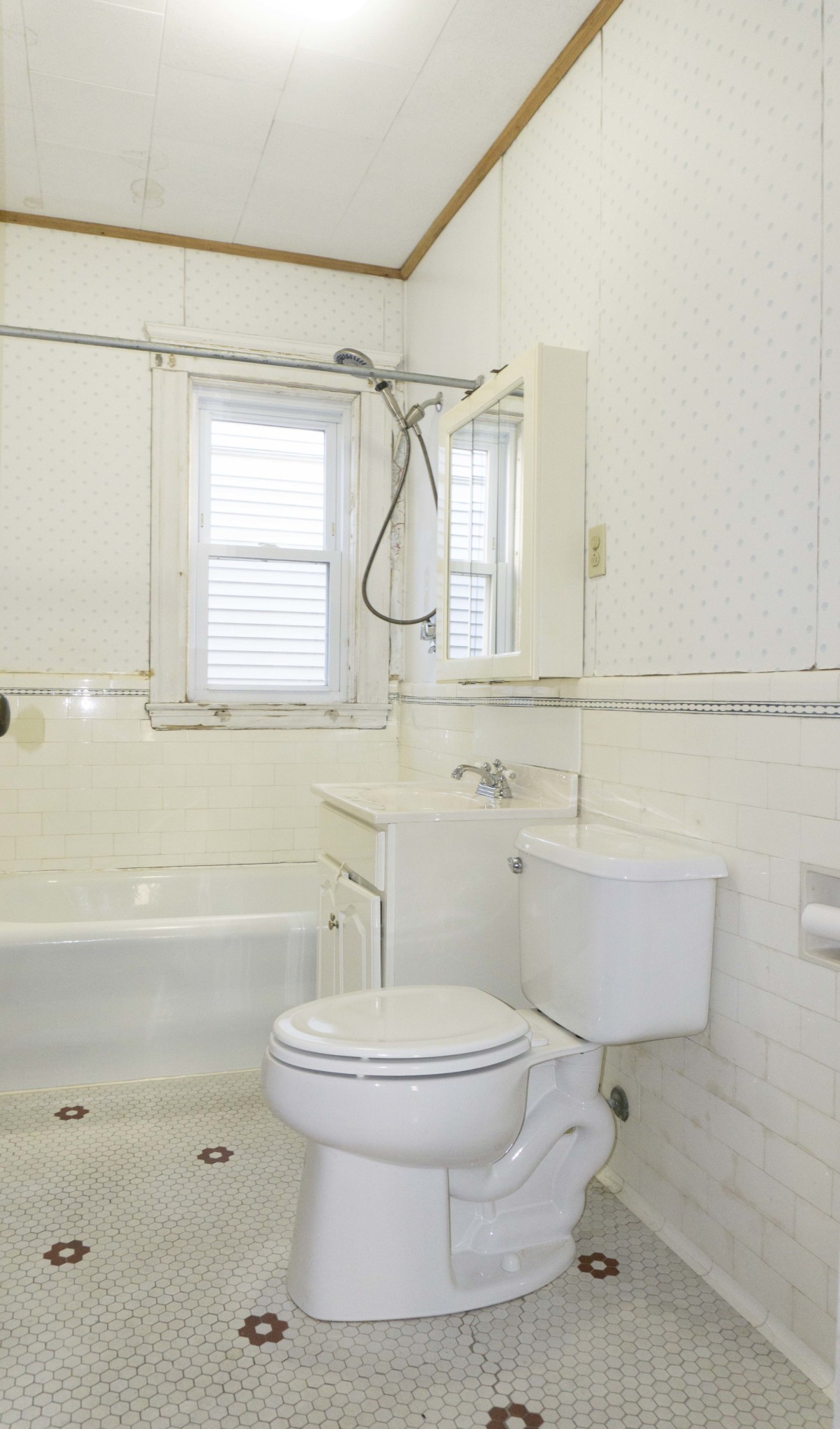 3 bed, 1 bath apartment for rent at 472474 Western Ave Unit 474, Brighton — photo 7 of 7
