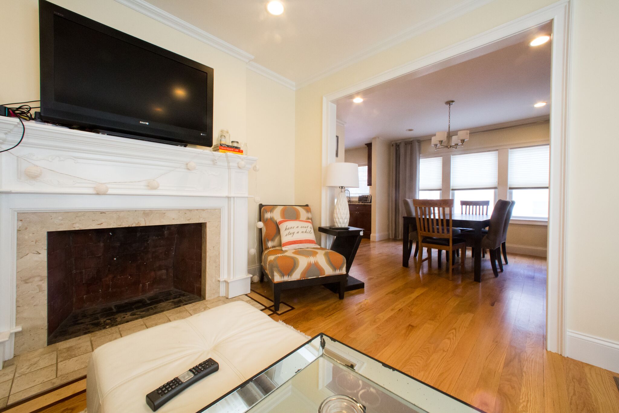 4 bed, 2 bath apartment for rent at 3537 Beaconsfield St Unit 1, Washington Square — photo 3 of 17