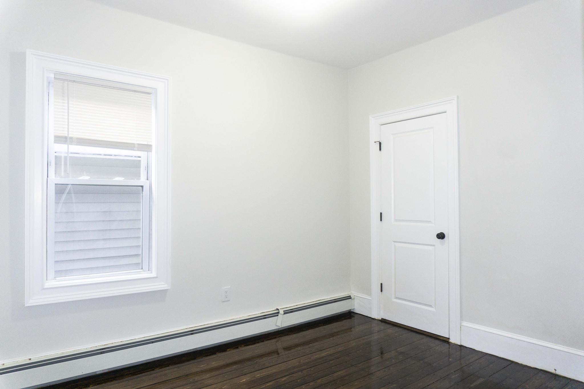 3 bed, 1 bath apartment for rent at 3147-3149 Washington St Unit 3, Jamaica Plain — photo 5 of 8