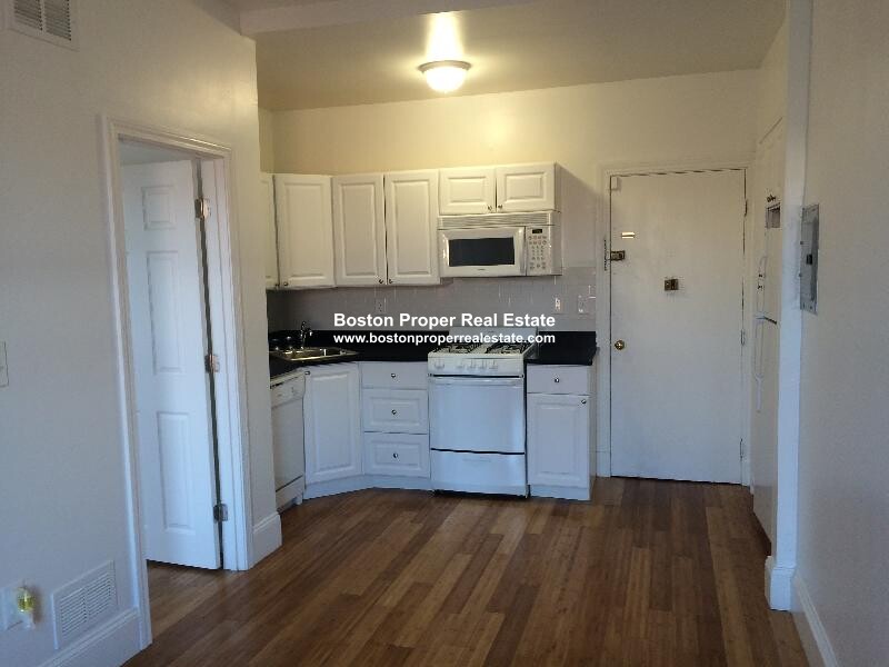 64 Hemenway St, Fenway