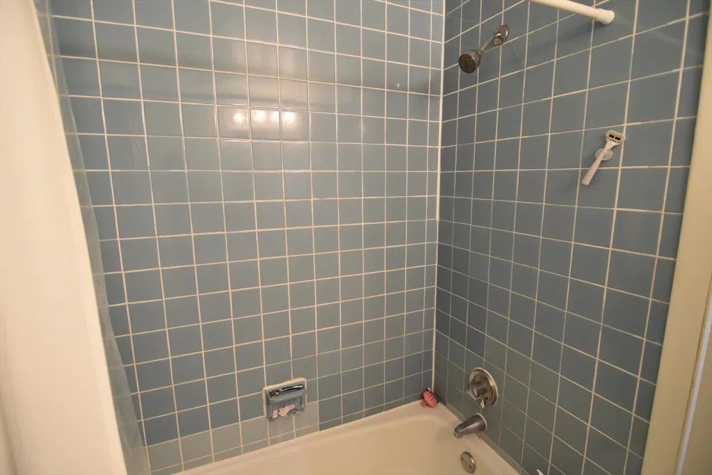 24 Highland, Mid-Cambridge