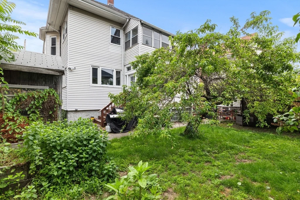 102 Harvard St, Tufts University