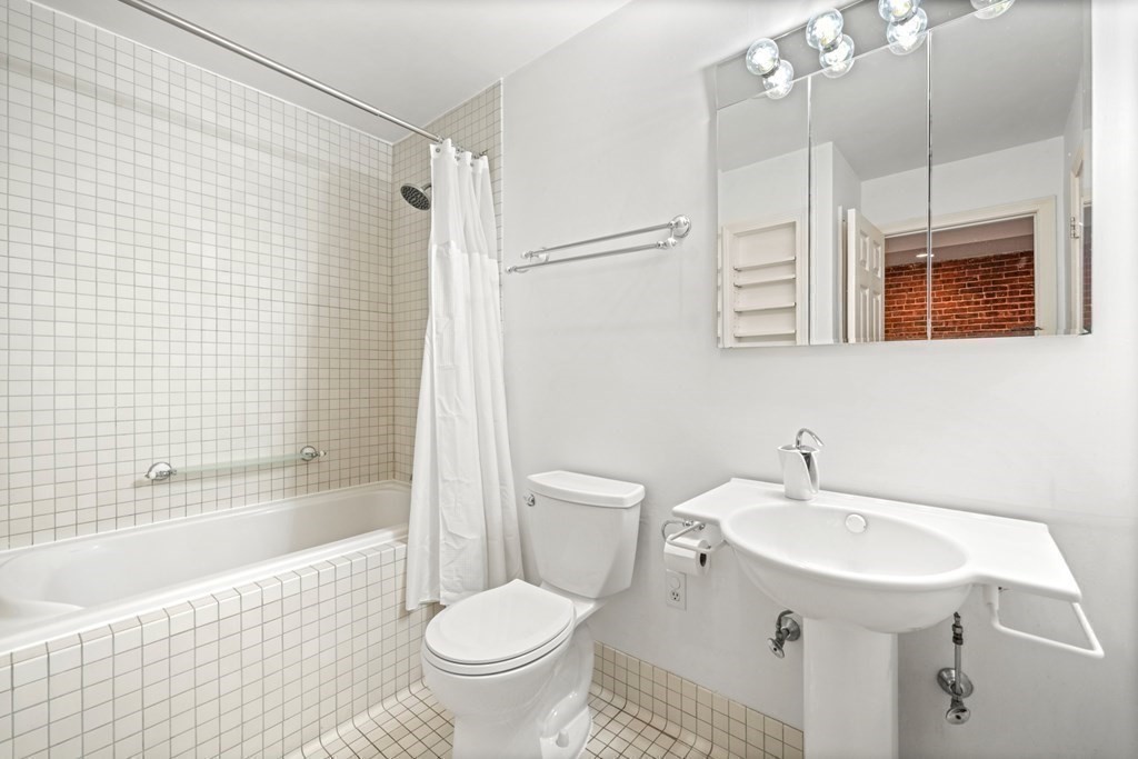 109 Beacon St, Back Bay