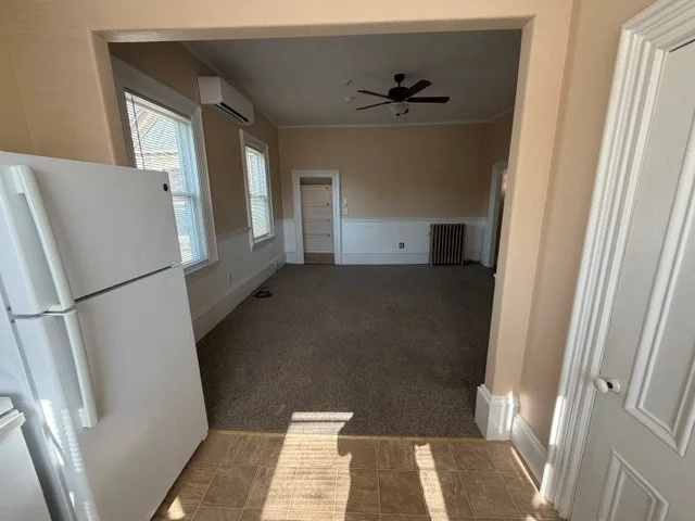 325 Adams St, Abington