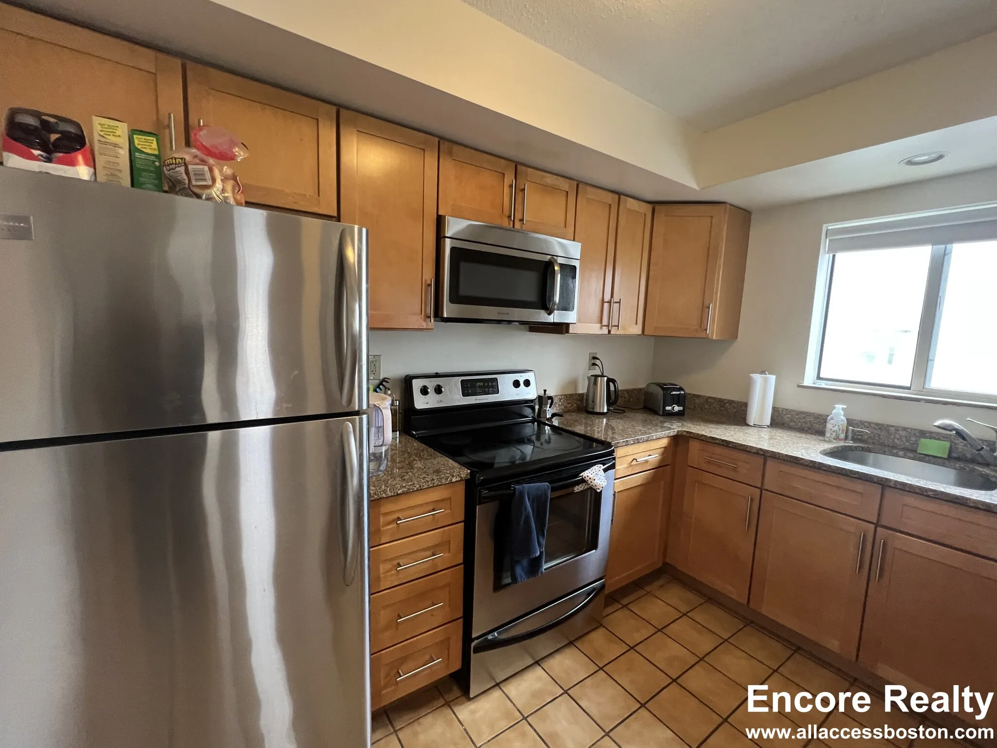 345 Franklin St, Riverside