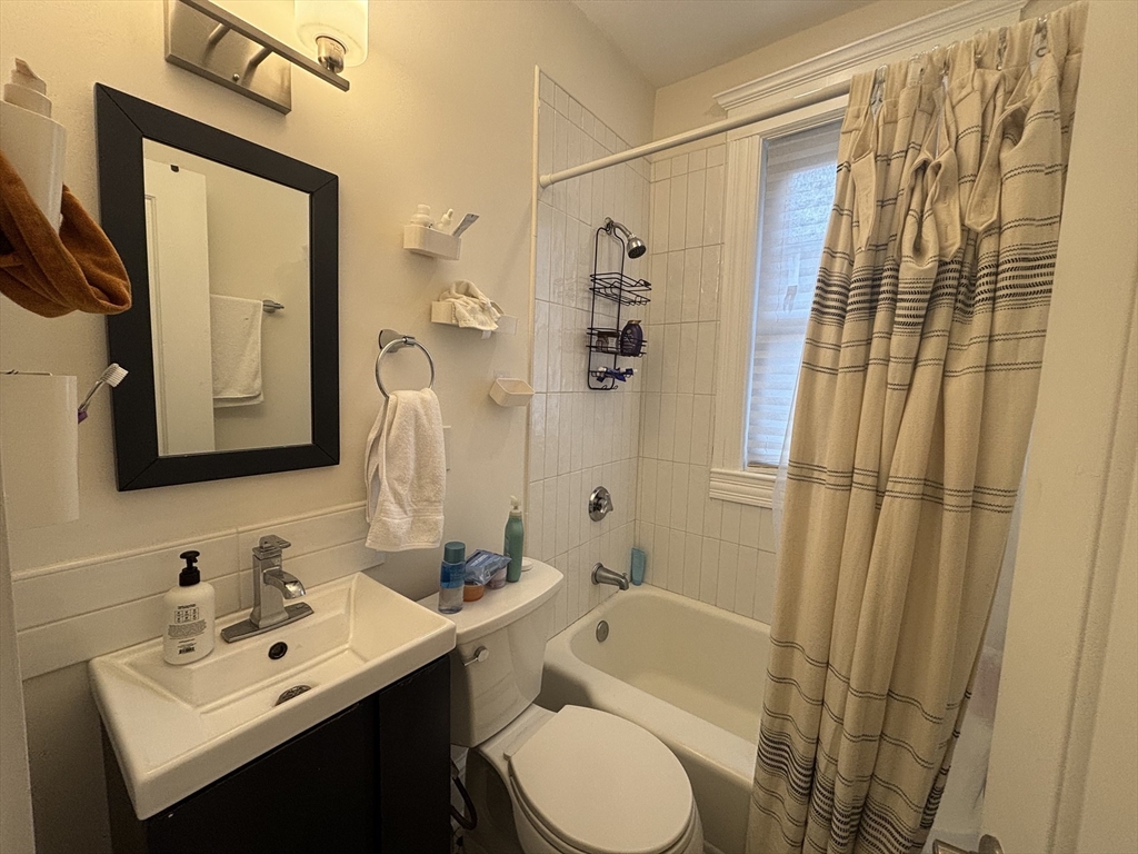 70 Strathmore St, Brighton