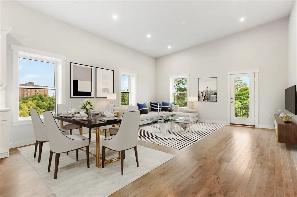 30 Main St, Tufts University