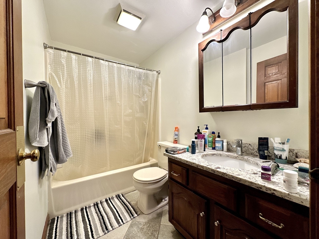 142 Quincy Shore Dr, North Quincy