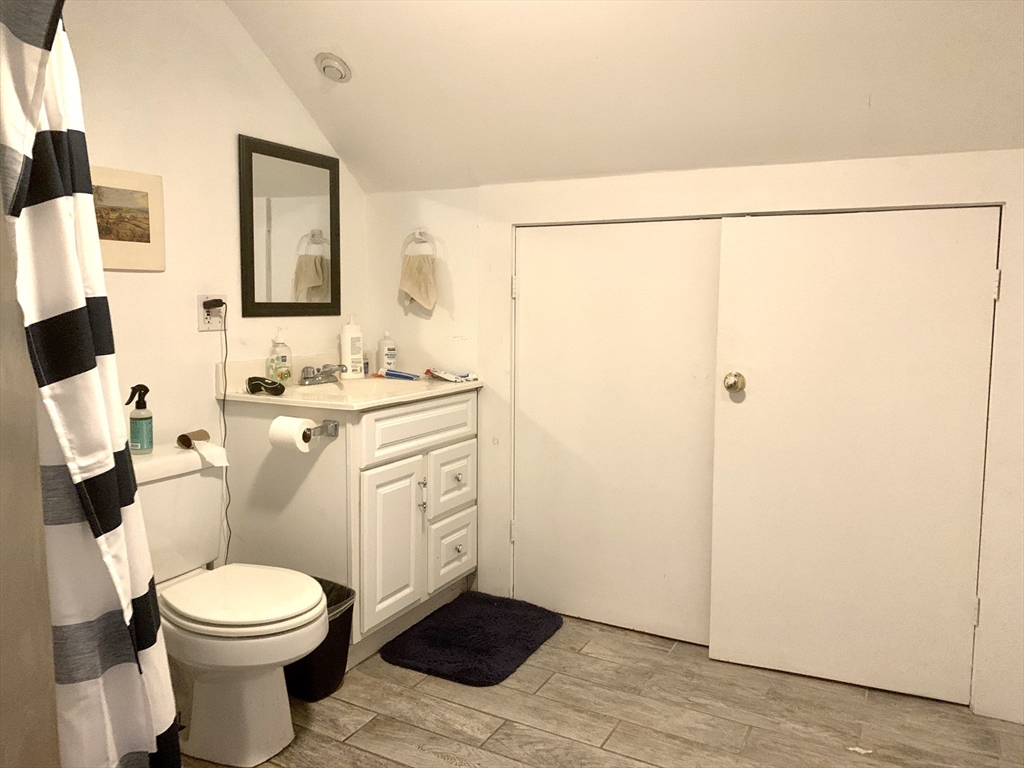 23 Monmouth St, Spring Hill