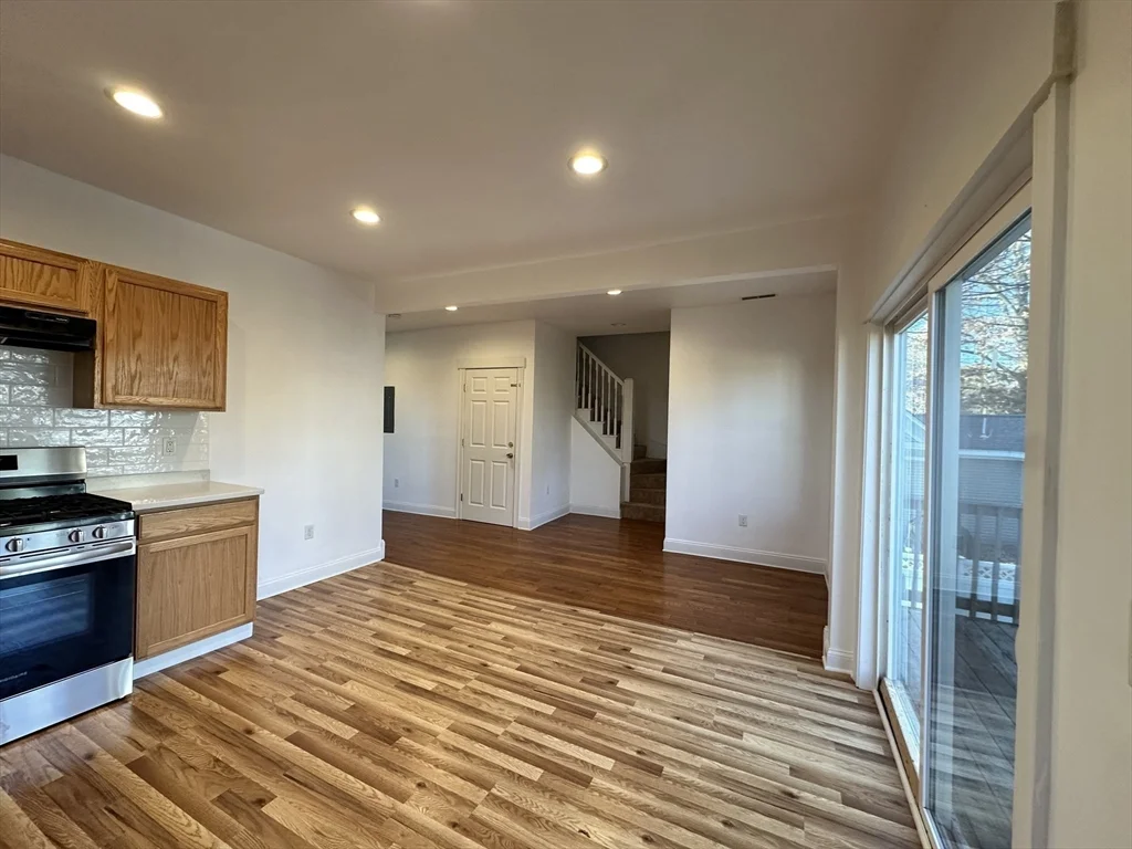 283 Broadway, Central