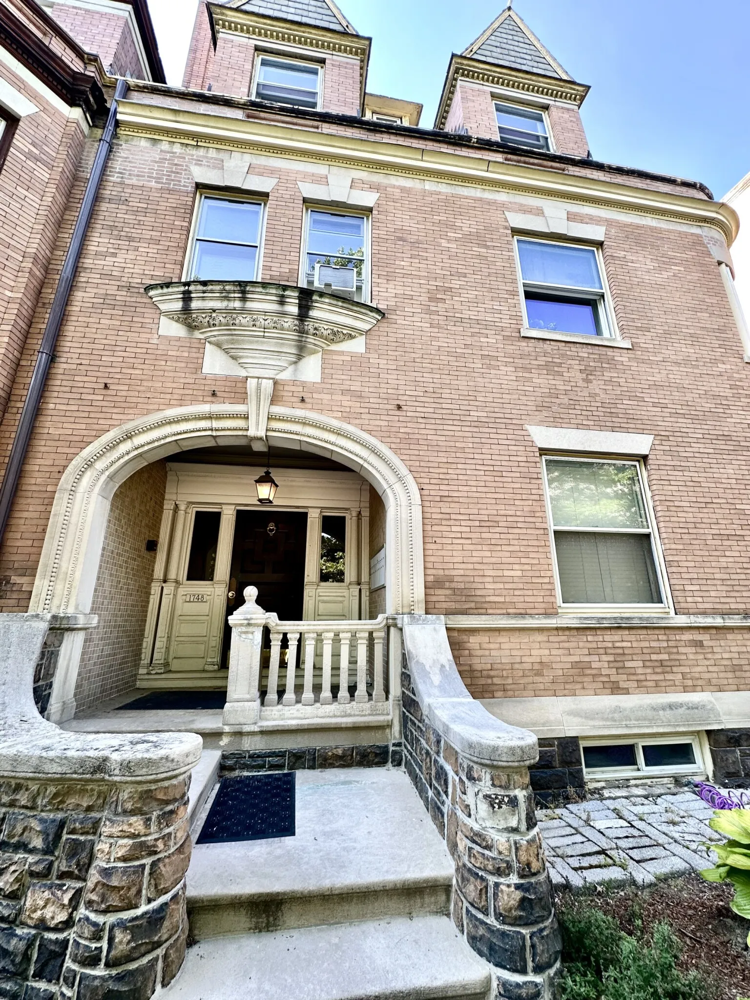 1748 Beacon St, Brookline