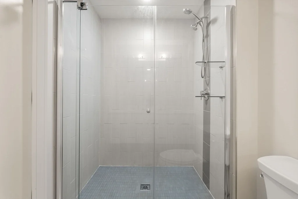 121 Portland St, West End