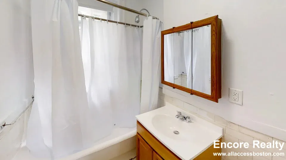 1179 Boylston St, Fenway