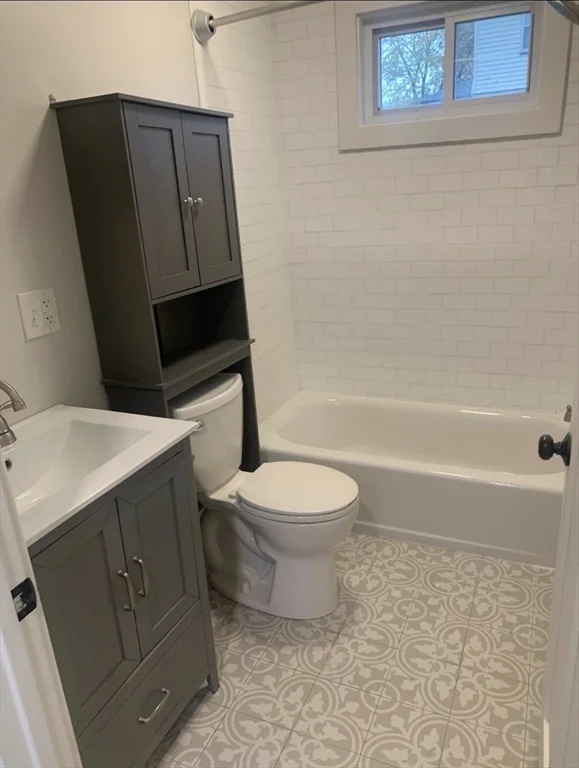 159 Tremont St, Taunton