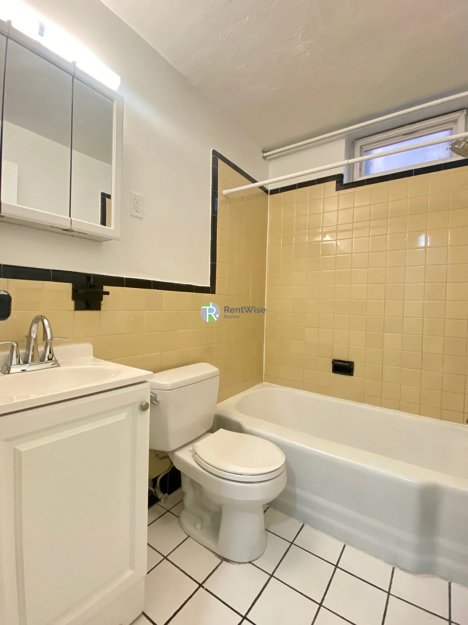 304 Berkeley St, Back Bay