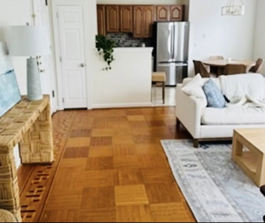 600 Washington St, Wellesley