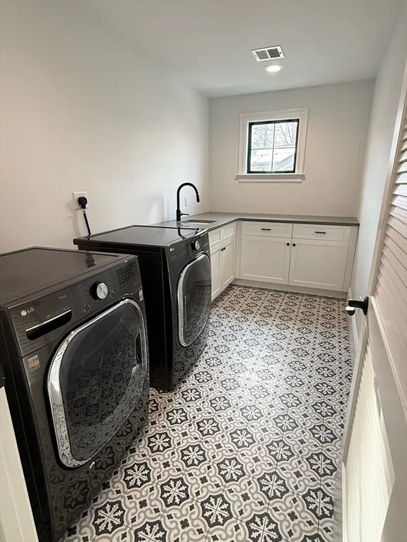 119 Woodbine Circle, Needham