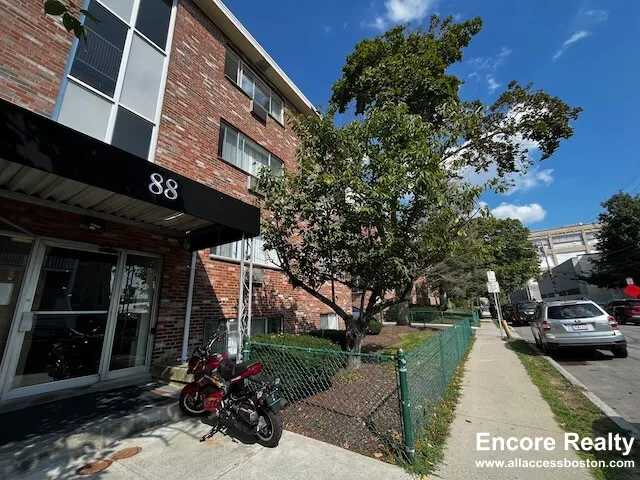 88 Gardner St, Allston