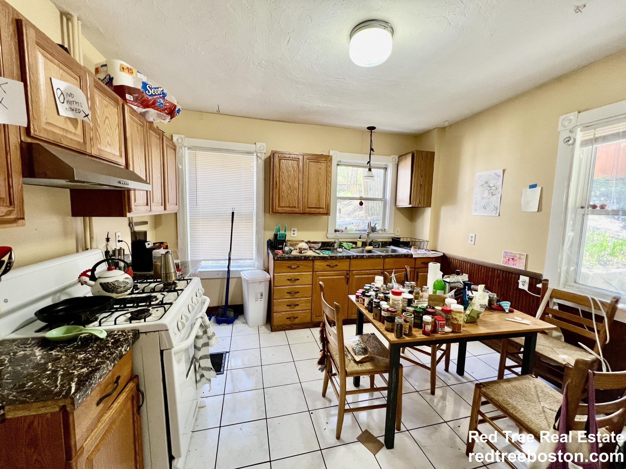 69 Woodlawn St, Jamaica Plain