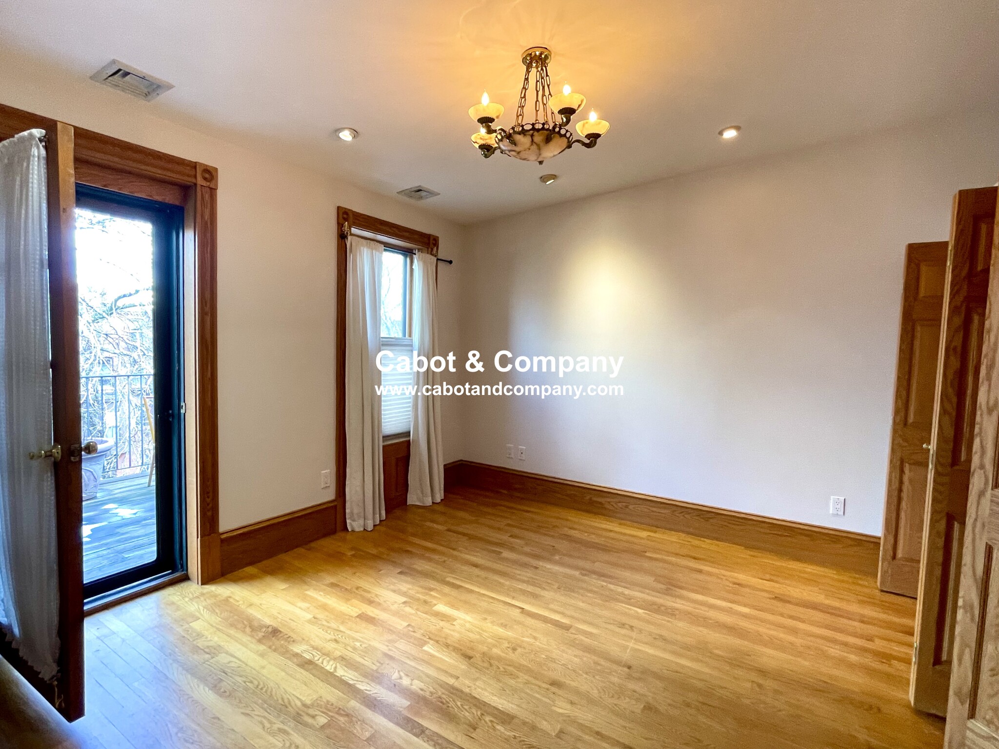 17 Holyoke St, South End