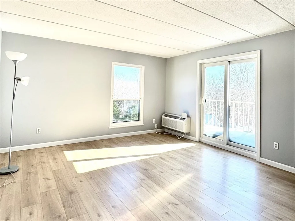 147 Turner Rd, Holliston