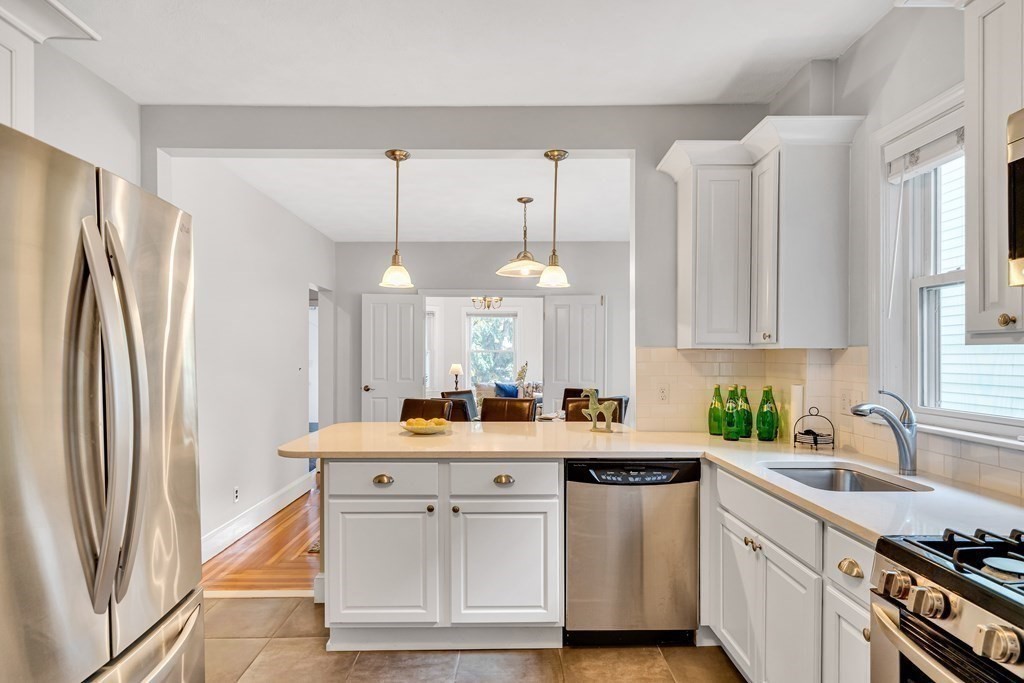 558 Washington St, Brighton