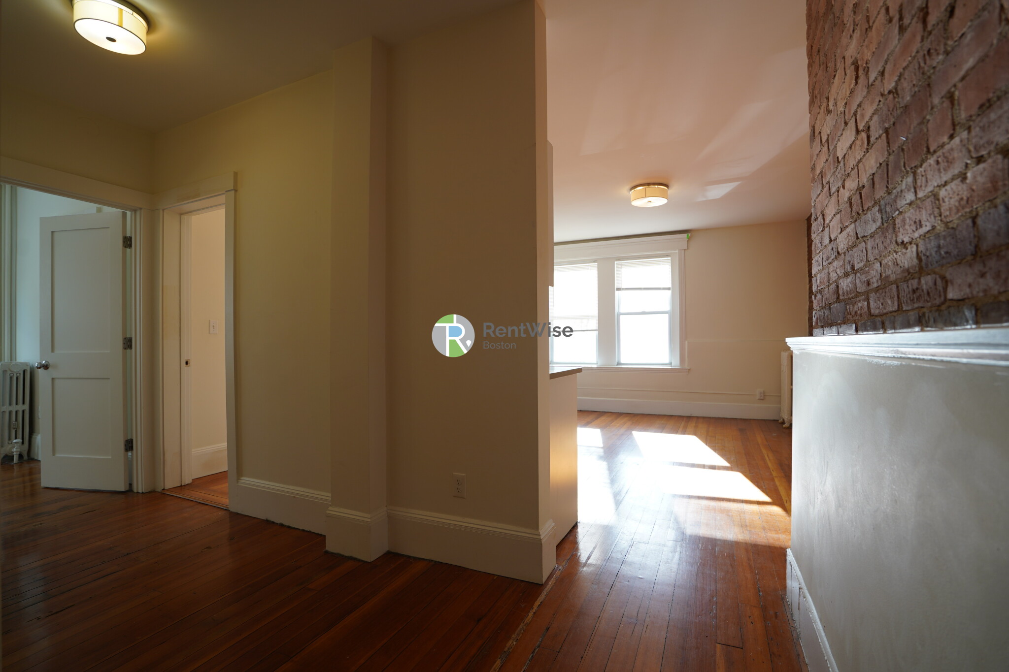 83 Harvard St, Central Village