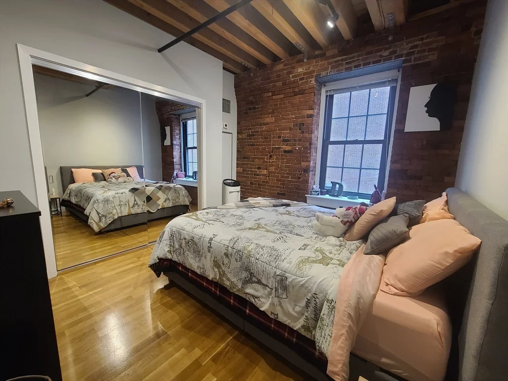 101 Broad St, Waterfront