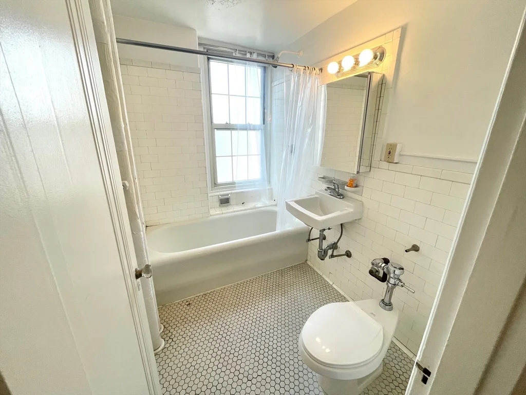 1401 Beacon St, Coolidge Corner