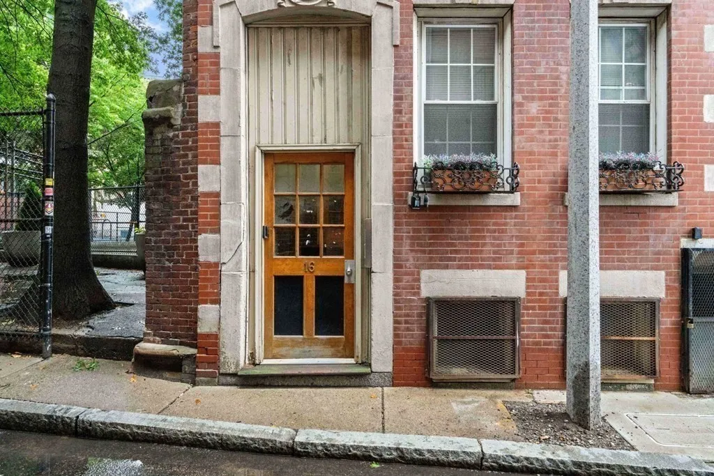 16 Stillman St, North End