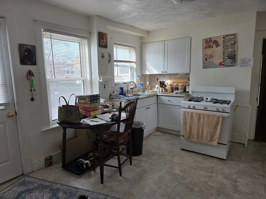 509 Main St, Waltham