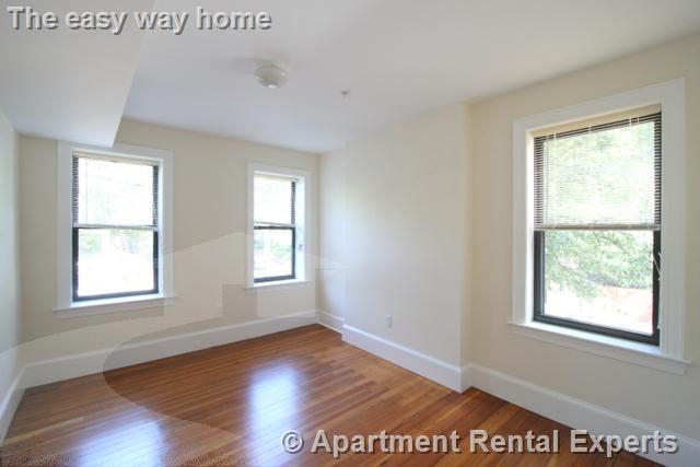 881 Massachusetts Ave, Central Square