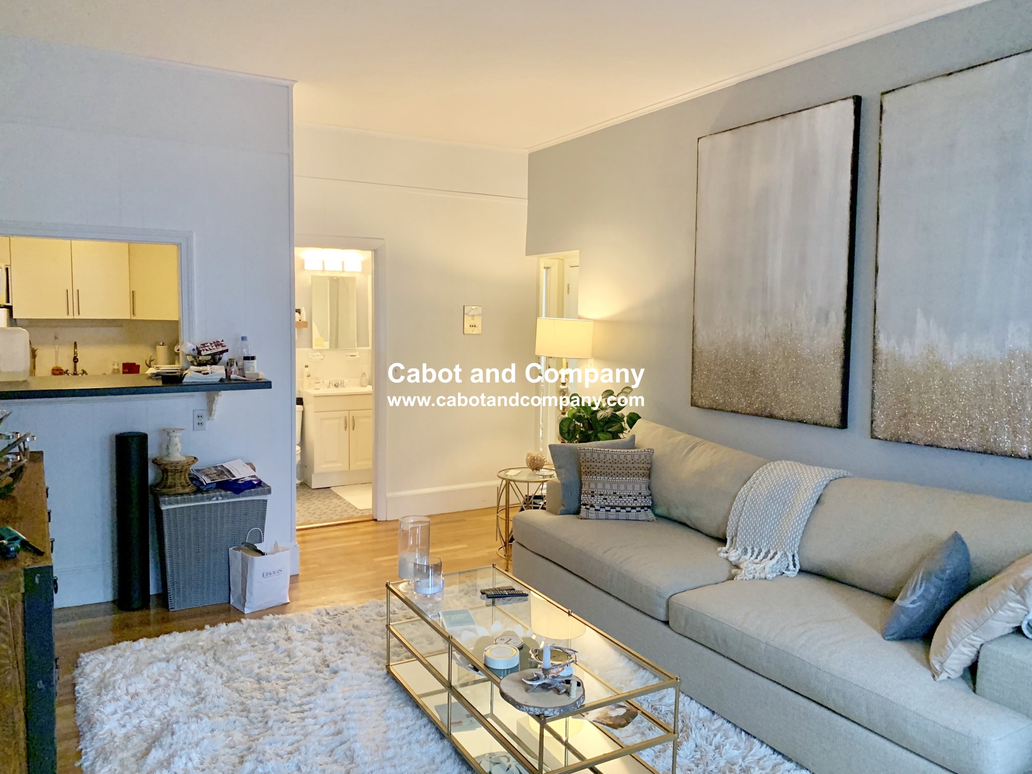 213 Newbury St, Back Bay