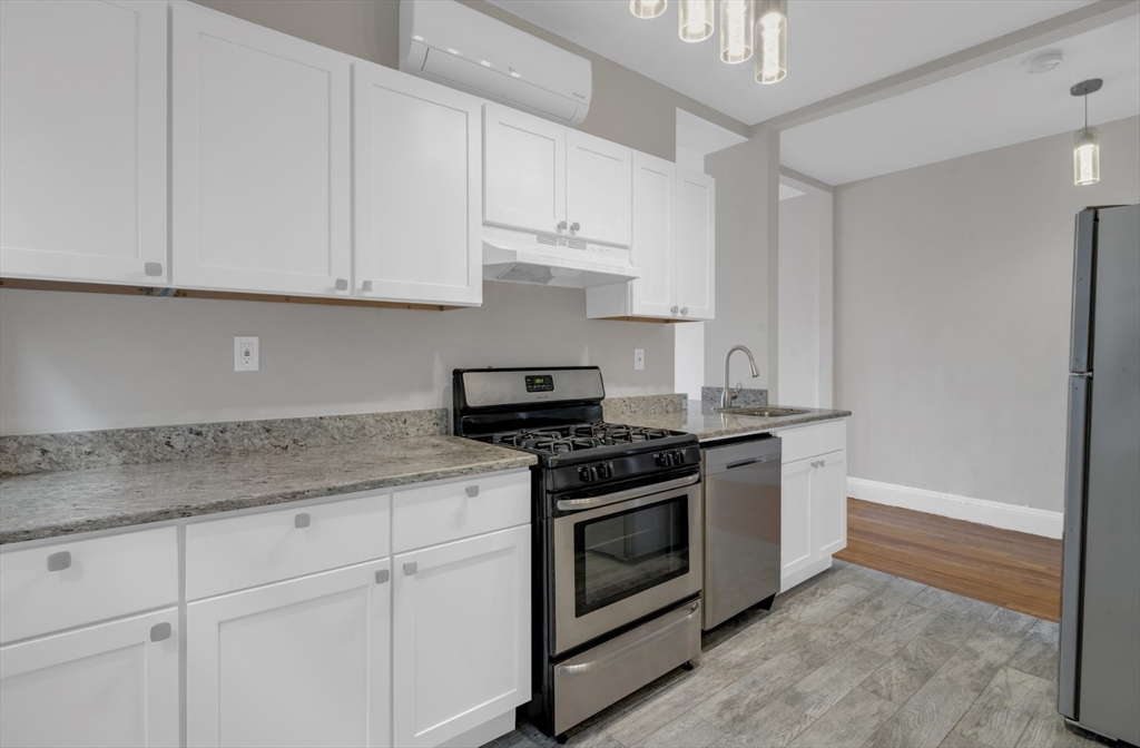 325 Summit Ave, Brighton