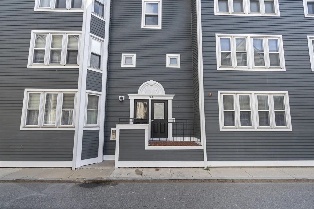 126 Tudor, South Boston