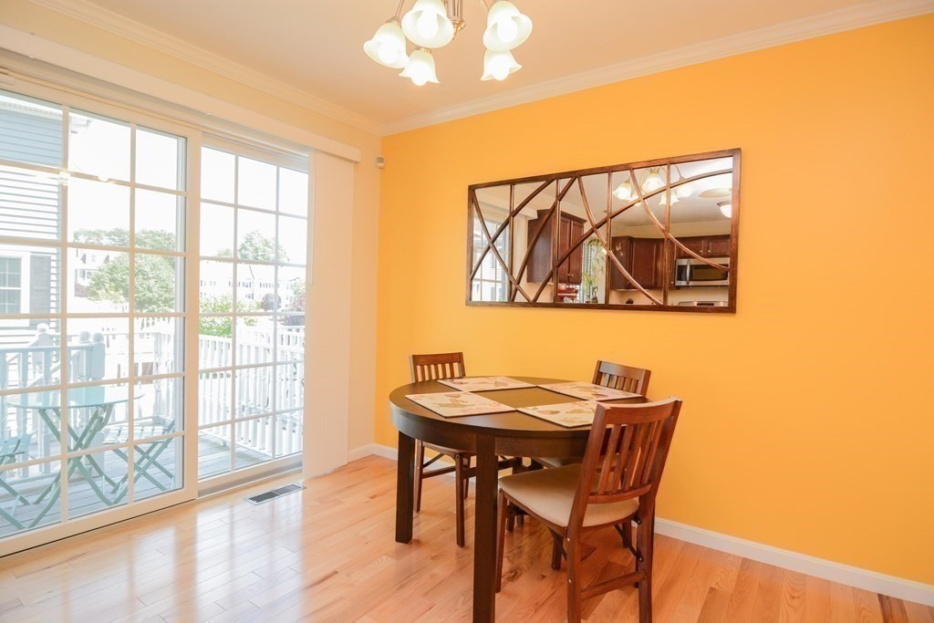 1975 Middlesex St, Lowell