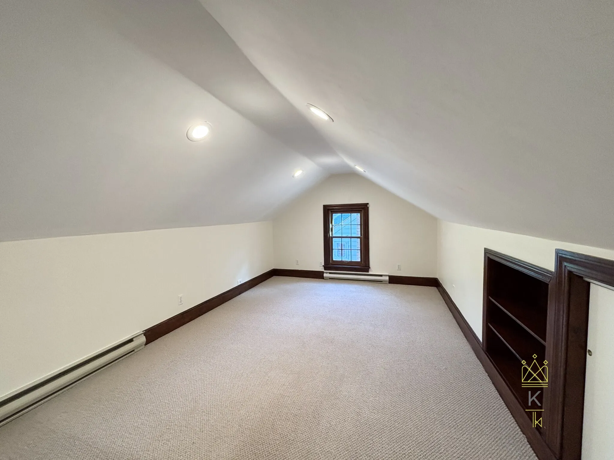 33 Clearwater Rd, Chestnut Hill