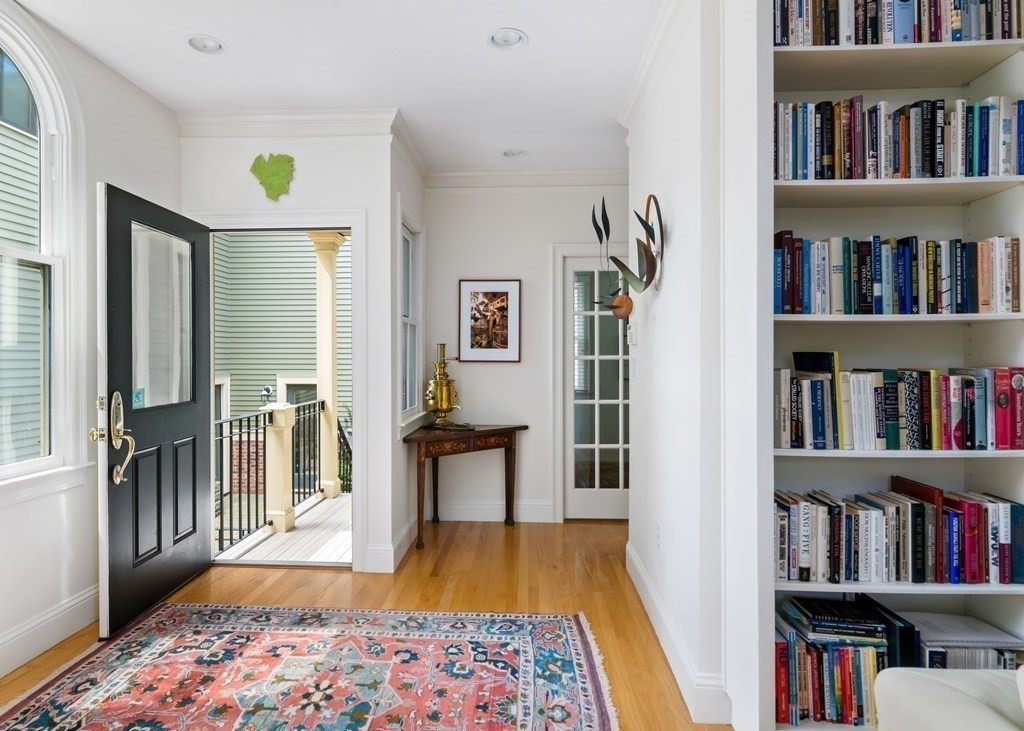 37 Mount Vernon, Neighborhood Nine