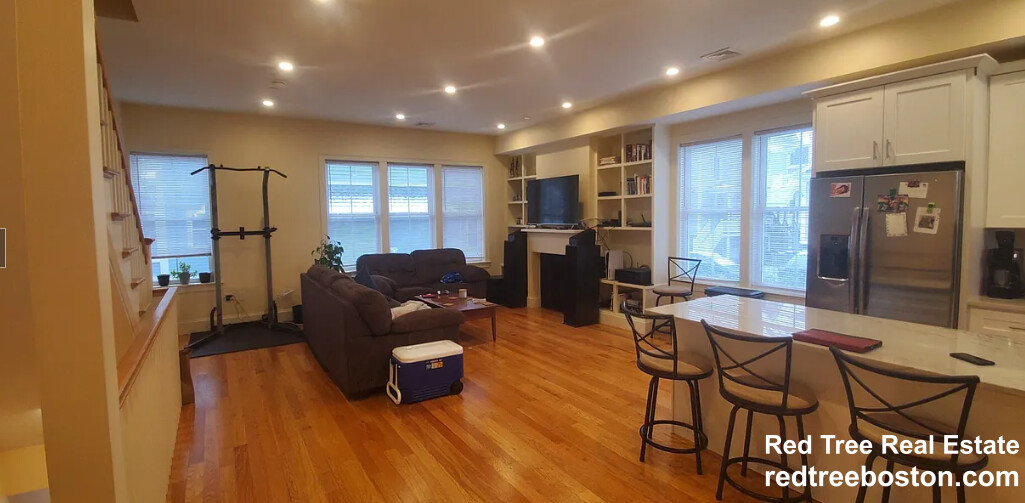 7 Sparhawk, Brighton