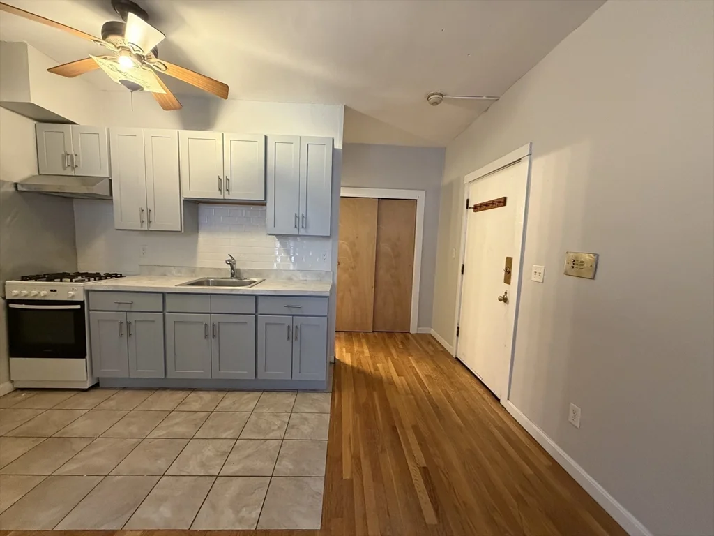 418 Massachusetts Ave, South End