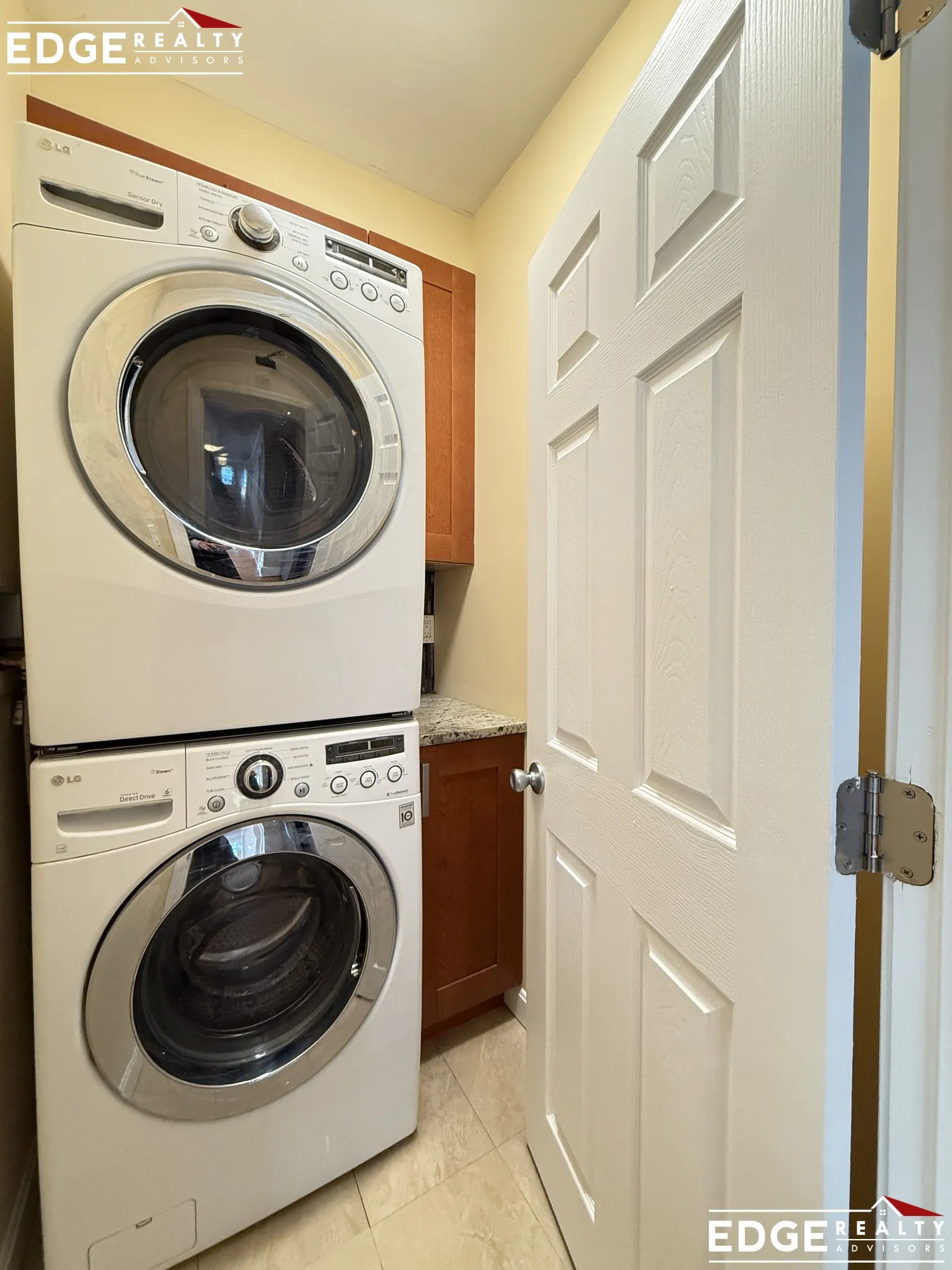 136 Summer St, Watertown