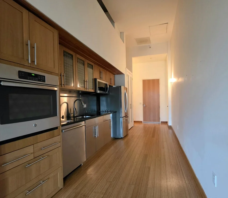 290 Pleasant St, Watertown